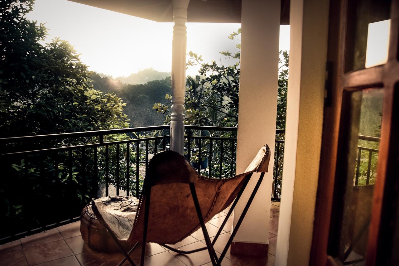 Heavens Door Guest Inn Kandy Exterior foto
